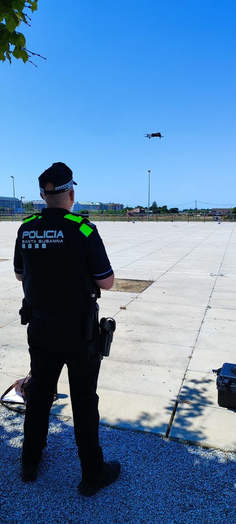 Dron sobrevolando Barcelona